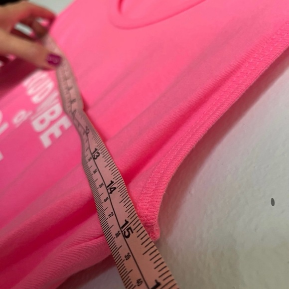 Brand new never worn Slow
Runners Club tank top size Medium - Picture 6 of 7